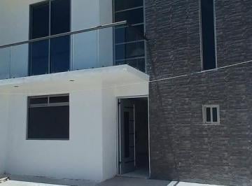 Casa · 140m² · 3 Recámaras · 1 Estacionamiento · Venta de Casa en Plan de Ayala