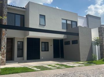 Casa en condominio de 3 habitaciones, Querétaro · Casa en Renta en Priv. Arco de Piedra, Jurica, Qro.