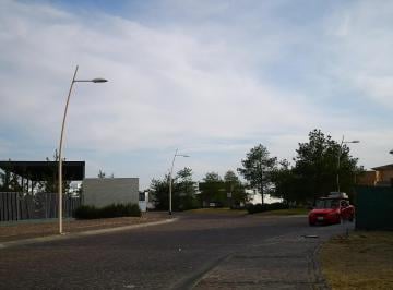 Terreno / Lote en Venta  La Campiña del Bosque · Vendo Terreno en La Campiña del Bosque Dentro de Cluster a un Lado del Pabellòn Recreativo