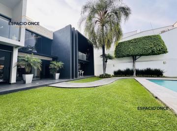 Casa · 600m² · 4 Recámaras · 3 Estacionamientos · Casa en Vista Hermosa