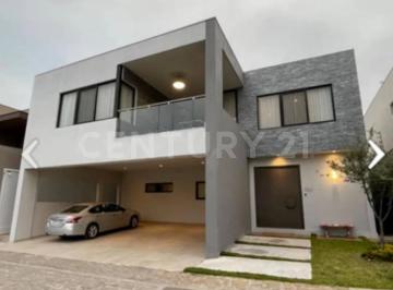 Casa · 400m² · 3 Recámaras · 3 Estacionamientos · Casa en Venta en El Uro, Carretera Nacional, Monterrey, Nl