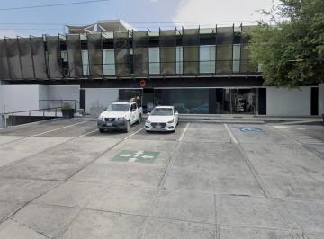 Oficina · 310m² · 15 Estacionamientos · Oficina en Renta en Valle San Pedro
