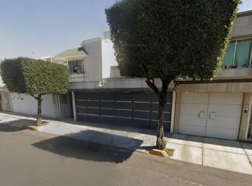 Casa de 4 habitaciones, Coyoacán · Venta de Casa en Paseos de Taxqueña