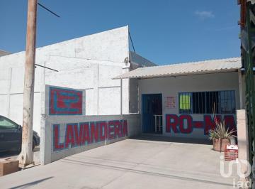 Local comercial · 99m² · 1 Recámara · 1 Estacionamiento · Venta Local Comercial Sobre Boulevard Forjadores