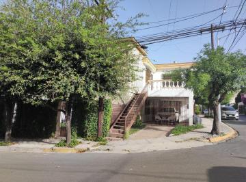 Casa · 5 Recámaras · 1 Estacionamiento · Casa en Vista Hermosa