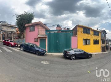 Casa · 200m² · 5 Recámaras · 8 Estacionamientos · Casa en Venta en San Bernabe, Magdalena Contreras.