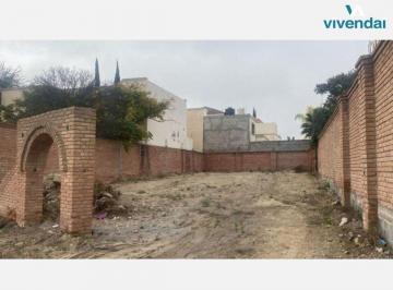 df14d6e2aa9f75f447a9cd31653f915a2771ebd2fdbe1a81c7eab54bd5c57a7a · Terreno en Venta en Los Pinos con Barda y Cimiento Interior