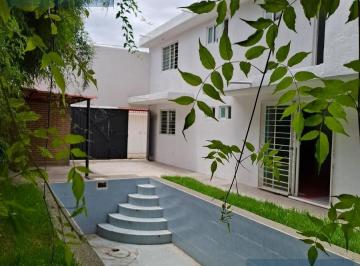 Casa · 104m² · 3 Recámaras · 2 Estacionamientos · Casa en Renta con Alberca en Apizaco, Tlaxcala.