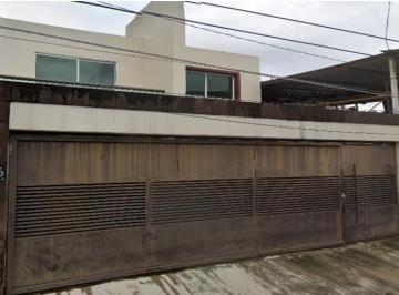 Casa de 4 habitaciones, Uruapan · ¡Excelente Oportunidad! Carrillo, 60153 Uruapan, Mich