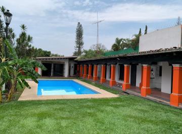Casa de 6 habitaciones, Cuernavaca · Propiedad Única con Doble Acceso, Uso Mixto y Arquitectura con Valor Patrimonial