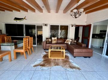 Casa de 3 habitaciones, Tlajomulco de Zúñiga · Agradable Casa en Venta en Bugambilias 2a Sección