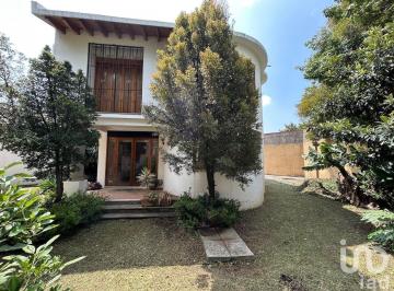 Casa · 260m² · 3 Recámaras · 2 Estacionamientos · Casa en Venta en Cuernavaca, Zona Fresca