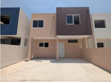 Casa · 132m² · 2 Recámaras · 2 Estacionamientos · Casa en Venta