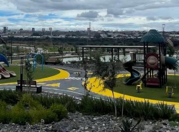 Casa en condominio de 3 habitaciones, El Marqués · Venta Casa en Capital Sur con Hermoso Parque Central