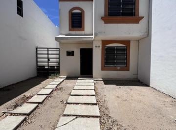 Casa · 63m² · 2 Recámaras · 2 Estacionamientos · Casa en Venta en Portalegre Residencial Zona La Conquista