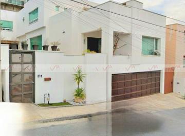 Casa · 504m² · 3 Recámaras · 4 Estacionamientos · Casa en Venta en Monterrey