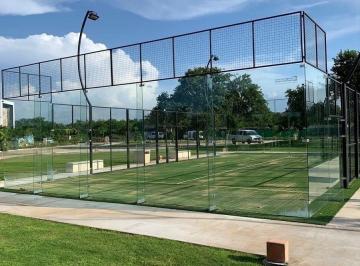c79f2f605415f8ee3805c1bfab50e09804b67271101cf22ca434b377d41c414d · Terreno en Privada Oasis Dentro del Yucatan Country Club
