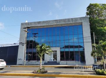Local comercial · 194m² · Local en Unidad Nacional