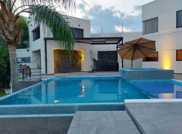 Casa en condominio de 5 habitaciones, Yautepec · Casa Premium en Venta | Lomas de Cocoyoc | Alberca y Amplios Espacios