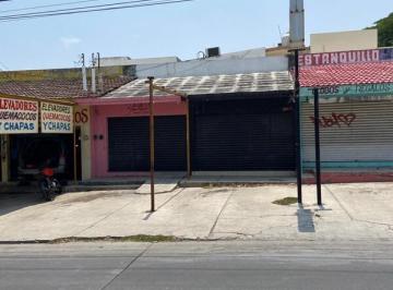 Local comercial · 2 Estacionamientos · Local en Primavera