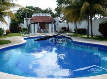 Casa en condominio · 160m² · 4 Recámaras · 2 Estacionamientos · Real Tikal en Renta