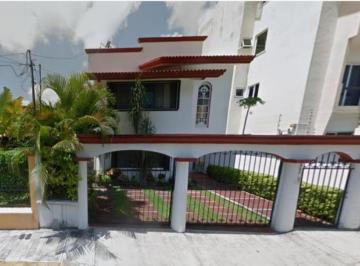Casa de 4 habitaciones, Cancún · ¡Excelente Oportunidad! Sm 15, 77505 Cancún, Q. R