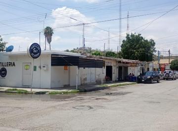 Local comercial · 400m² · 8 Estacionamientos · Locales en Vta. en Av Principal
