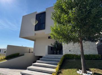 Casa en condominio · 359m² · 3 Recámaras · 4 Estacionamientos · Casa en Venta en Querétaro La Espiga
