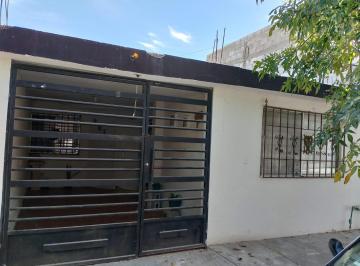 Casa · 120m² · 2 Recámaras · 1 Estacionamiento · Casa en Venta Cerca de Soriana
