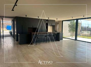 Casa en condominio · 300m² · 4 Recámaras · 3 Estacionamientos · Casa en Venta Estilo Contemporaneo, Sección San Felipe en Lomas Norte, Querétaro