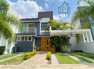 Casa de 4 habitaciones, Zapopan · Casa en Venta Coto Parque Virreyes, Zapopan, Jal. Seguridad, Amenidades