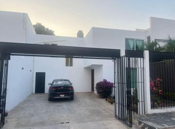 Casa de 3 habitaciones, Mérida · Casa en Venta en Montebello