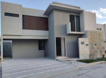 Casa · 150m² · 3 Recámaras · 2 Estacionamientos · Casa en Cerrada Al Ote. de La Ciudad