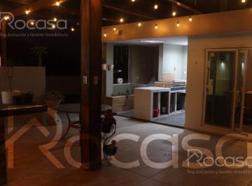 Casa · 210m² · 2 Recámaras · Casa en Venta