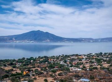 Terreno / Lote , Chapala · Terreno Oportunidad 425 m² Ajijic Vista Panorámica Al Lago Akalani $4,400,000