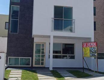 Casa en condominio · 173m² · 4 Recámaras · 2 Estacionamientos · Estrena Fabulosa Casa con Amenidades Increíbles