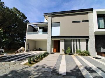 Casa de 4 habitaciones, Zapopan · Casa Nueva en Arauca II de 465 m² 3 Niveles en $15,990,000