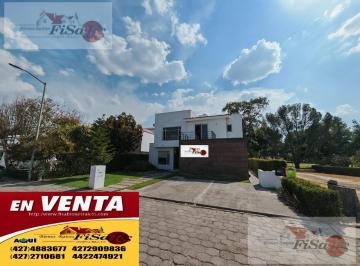 Casa · 318m² · 3 Recámaras · 2 Estacionamientos · Casa en Venta Paseo del Abanico