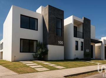 Casa · 98m² · 3 Recámaras · 2 Estacionamientos · Casa 3 Hab 1.5 Baños Ventanales Santa María Celaya, Cercania a Puertas, Industrial, Gamesa, Sabritas.
