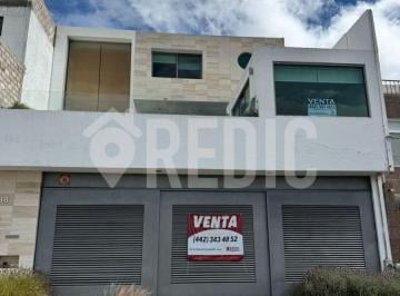 Casa de 3 habitaciones, Querétaro · Residencia con Vista Panoramica en Loma Dorada