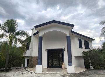 Quinta · 12332m² · 2 Recámaras · 5 Estacionamientos · Quinta en La Colmena de Arriba
