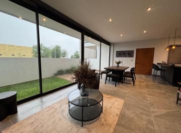 Departamento de 2 habitaciones, El Marqués · Departamento en Planta Baja con Jardín