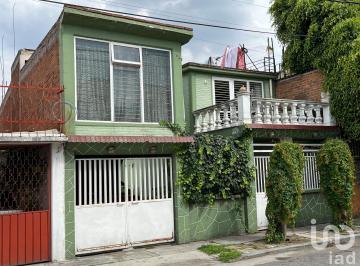 Casa · 198m² · 4 Recámaras · 1 Estacionamiento · Casa en Venta en Ecatepec de Morelos, Estado de México.