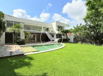 Casa de 3 habitaciones, Cuernavaca · Casa de Lujo con La Rec. Principal en Planta Baja y Elevador