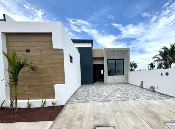 Casa · 115m² · 2 Recámaras · 2 Estacionamientos · Casa en Venta en Lomas de La Rioja Riviera Veracruzana Alvarado Veracruz