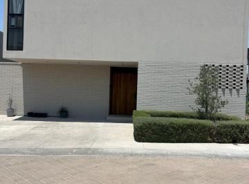 Casa en condominio de 3 habitaciones, Querétaro · Venta Casa en Lomas del Campanario Norte