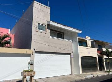 Casa de 4 habitaciones, Boca del Río · Casa Recámara en Planta Baja en Venta en Fracc. Costa de Oro. Boca del Río, Ver.