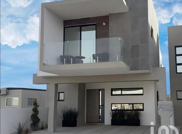 Casa · 140m² · 3 Recámaras · 2 Estacionamientos · Casas Nuevas en Venta, Térmicas, Ubicación Estratégica