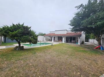 Casa · 297m² · 3 Recámaras · 2 Estacionamientos · Casa - Portal del Norte