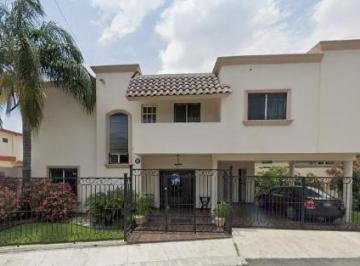 Casa de 4 habitaciones, Monterrey · Hermosa Casa en Venta de Remate en Monterrey Nl